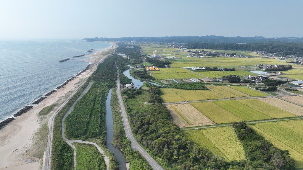 海岸地形や農地の空撮